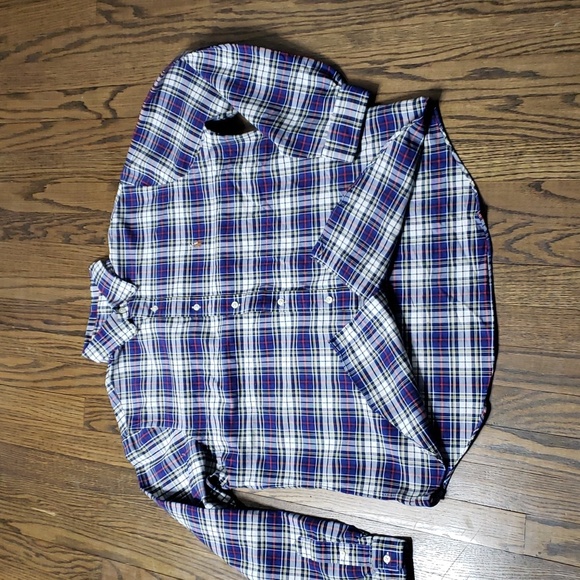 Ralph Lauren Classic Fit Long Sleeves Button Down Shirt - Picture 4 of 9